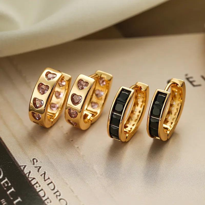 Wholesale 1 Pair Elegant Round Heart Shape Plating Inlay Copper Zircon 18k Gold Plated Hoop Earrings