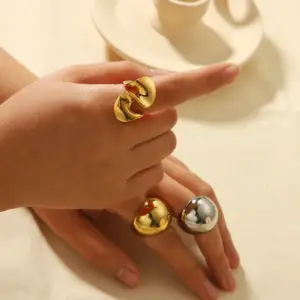 Wholesale PVD Coated Real Gold Plated 18K Gold Circle Waves 304 Stainless Steel Retro Roman Style Waterproof Non Tarnish Rings