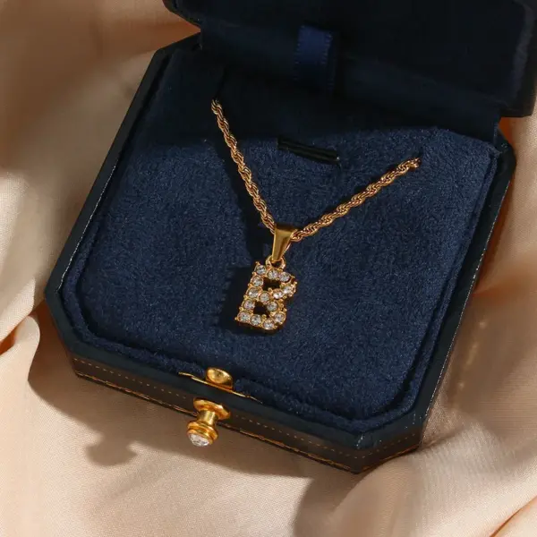 PVD Coated Real Gold Plated 18K Gold Letter 304 Stainless Steel Fashion Waterproof Non Tarnish 304 Stainless Steel Pendant Necklace