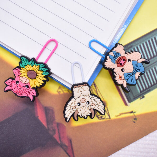 Wholesale Random 50pcs Highland Cow Yak Paper Clip Bookmark