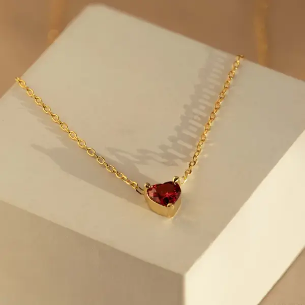 201 Stainless Steel 304 Stainless Steel Glass Gold Plated Simple Style Plating Inlay Heart Shape Birthstone Necklace