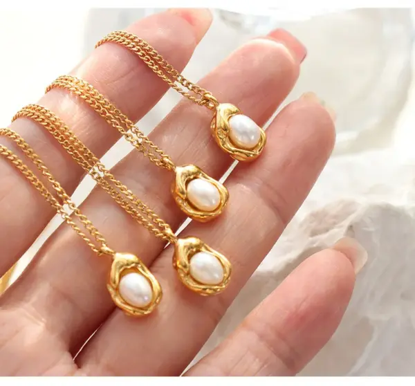 Wholesale 304 Stainless Steel PVD Coated Freshwater Pearl Plating Geometric Necklace