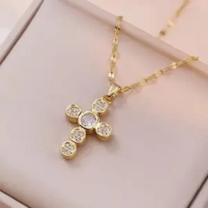 X2561 White Zircon Necklace
