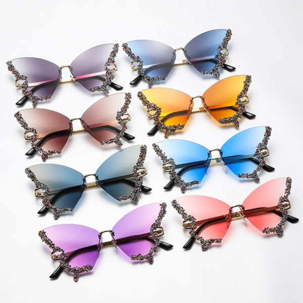 Wholesale Large Frame Diamond-encrusted Butterfly Sunglasses Retro Glasses Women's High-grade Sunglasses UV Protection
