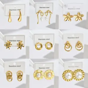 304 Stainless Steel Flower PVD Coated Pearl Real Gold Plated Casual Simple Style Waterproof Non Tarnish Inlay Ear Studs