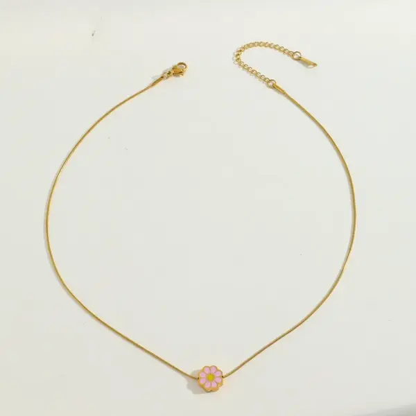 Wholesale Gold Plated 18K Stainless Steel Flower Pendant Necklace Women's Casual Cute Artistic Design Four Seasons Versatile Jewelry