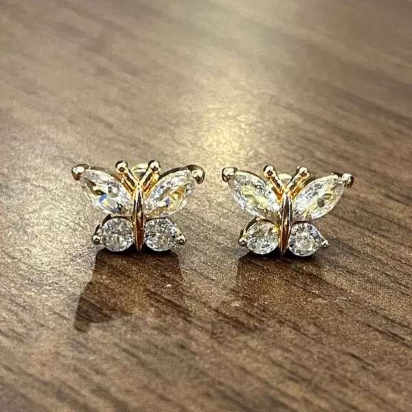 Wholesale Simple Style Butterfly Copper Ear Studs Plating Inlay Zircon Copper Earrings