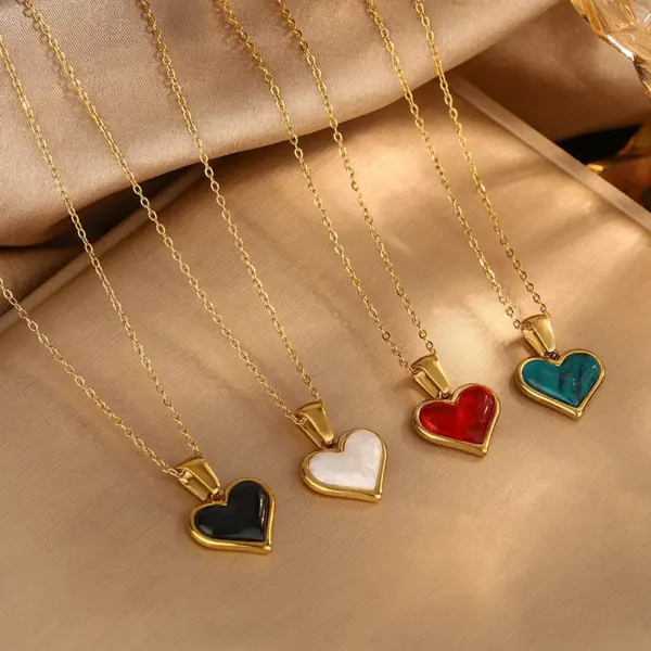 304 Stainless Steel Plastic Heart Shape Ion Plating (IP) 18K Gold Plated Princess Simple Style Classic Style Waterproof Non Tarnish Cable Chain Pendant Necklace