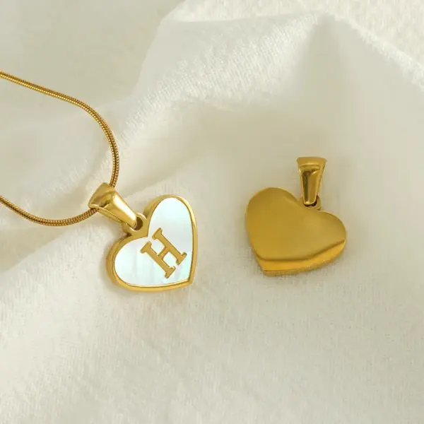 Wholesale PVD Coated 18K Gold Plated Heart Shape 304 Stainless Steel Cute Waterproof Non Tarnish 304 Stainless Steel Pendant Necklace