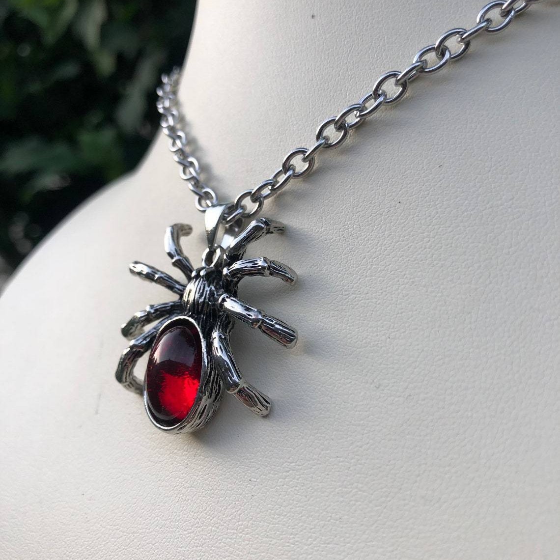 Wholesale Cross-border foreign trade Amazon Gothic Punk Red Crystal Cute Pendant Necklace Factory Direct