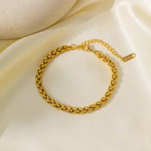 Qye2162 Winding Chain Bracelet / Gold