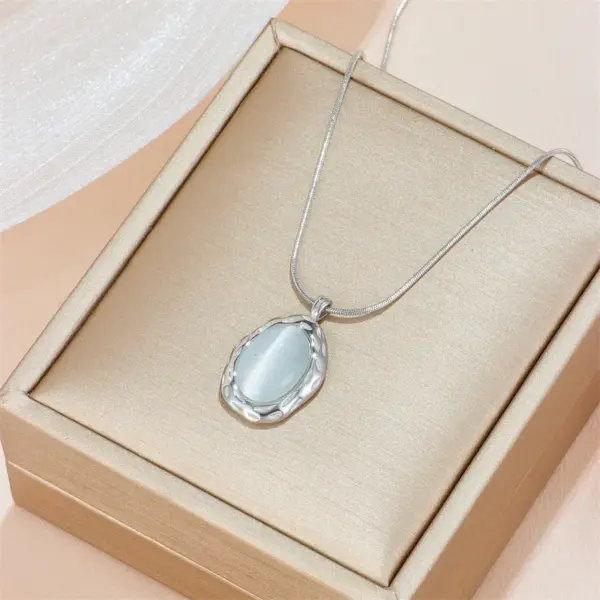 Wholesale 304 Stainless Steel Oval PVD Coated Cat's Eye Stone 18K Real Gold Plated Retro Waterproof Non Tarnish Inlay Pendant Necklace
