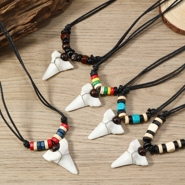 Wholesale Shark Teeth Necklace Men's and Women's Simple Pendant European and American Jewelry Bohemian Teeth Carving Handicraft Jewelry