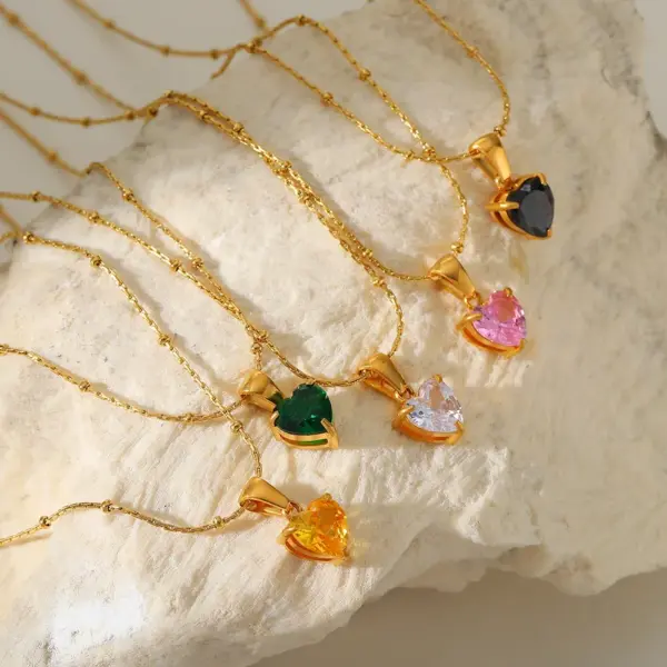 Wholesale Jewelry Cute Romantic Simple Style Geometric Heart Shape 304 Stainless Steel Zircon 18K Gold Plated Plating Inlay Gold Necklace Pendant Necklace