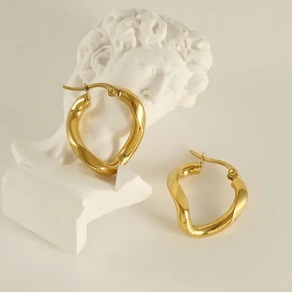 Wholesale 1 Pair Simple Style Geometric Irregular Stainless Steel 18k Gold Plated Hoop Earrings
