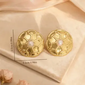 Gold Pearl Earrings1