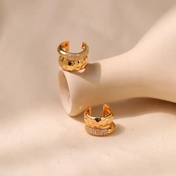 Wholesale 1 Pair Elegant Butterfly Plating Inlay Copper Zircon 18k Gold Plated Ear Cuffs