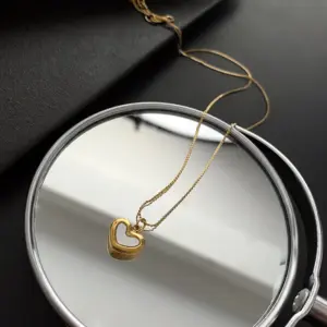 Wholesale Real Gold Plated Heart Shape 304 Stainless Steel Fashion Waterproof Non Tarnish Necklace
