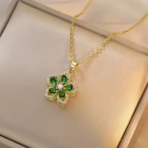 X1310 Emerald Rotating Necklace