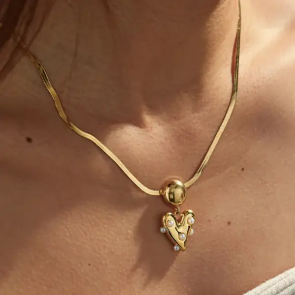 Wholesale 18K Gold Plated 304 Stainless Steel Vacuum Electroplating (In Furnace) Imitation Pearl Heart-Shaped Flat Snake Chain Cable Chain/Cross Chain/O Chain Jewelry Set For Women Valentine's Day