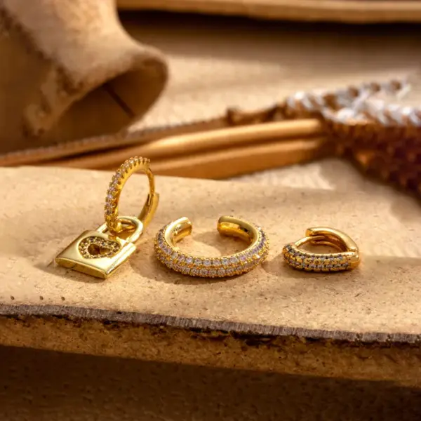 1 Piece French Style Simple Style Korean Style V Shape Heart Shape Lock Plating Inlay Copper Zircon Drop Earrings