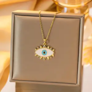 Upper and Lower Eyelashes Blue Eyes