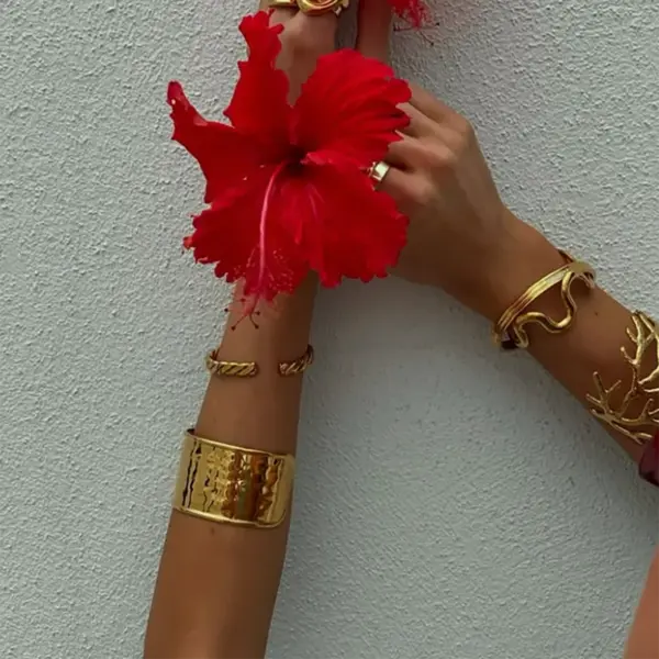 Ion Plating (IP) Real Gold Plated 18K Gold Geometric Sun 304 Stainless Steel Elegant Cute Shiny Waterproof Non Tarnish 304 Stainless Steel Bangle