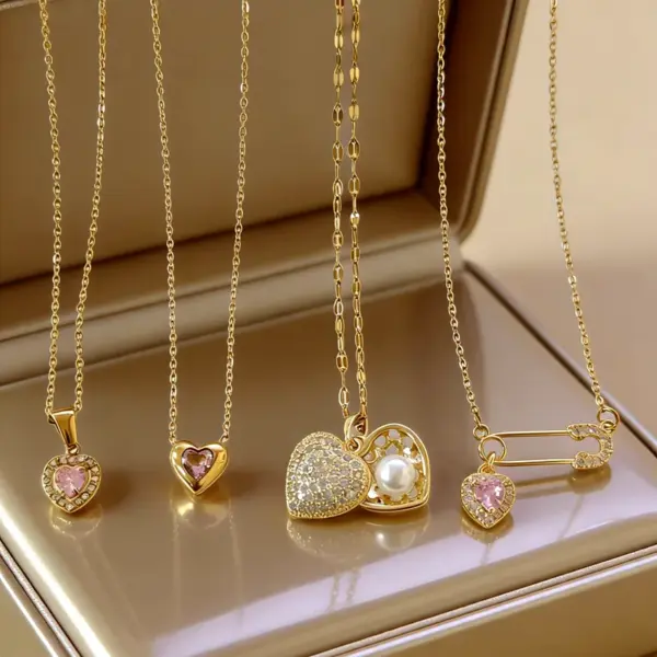 S Fashion Style 18K Gold Plated 304 Stainless Steel Vacuum Electroplated Glass Heart-Shaped 3D Pendant Necklace Suitable For Men As A Valentine's Day Gift For Wife