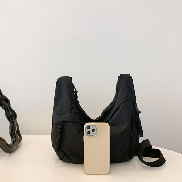 Wholesale 2025 Summer New Versatile Shoulder Bag Travel Crossbody Bag Washed Wrinkled Nylon Retro Casual Lightweight Dumpling Bag