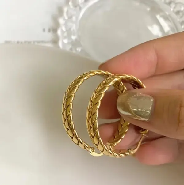 Wholesale PVD Coated 18K Gold Plated Real Gold Plated C Shape 304 Stainless Steel Commute Waterproof Non Tarnish Ear Studs