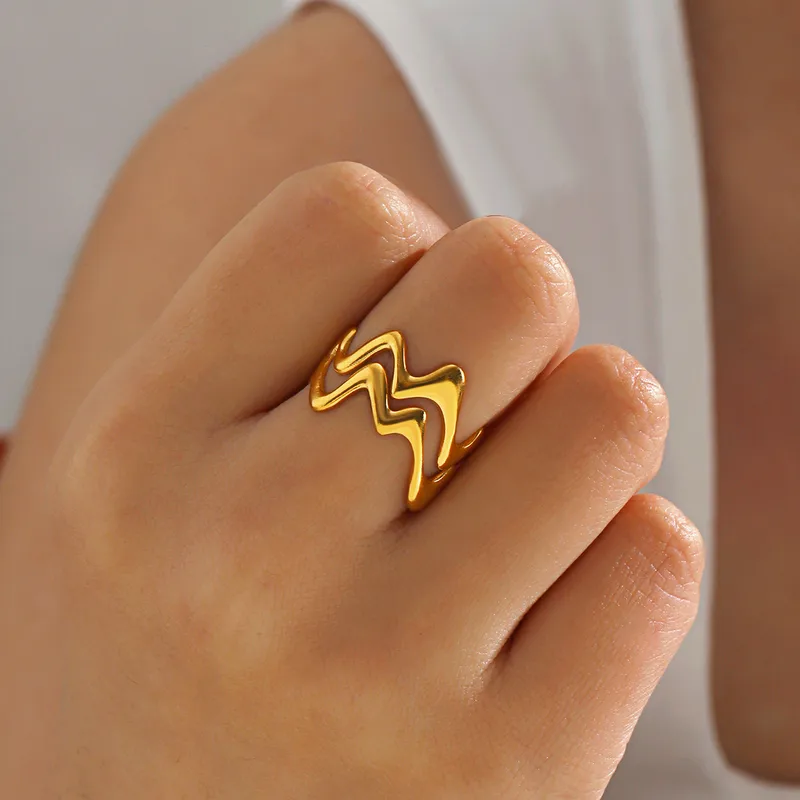 Wholesale Ion Plating (IP) 18K Gold Plated Waves Lines 304 Stainless Steel Simple Style Waterproof Non Tarnish Open Rings