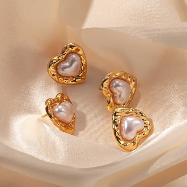 Wholesale PVD Coated 14K Gold Real Gold Plated Oval Heart Shape 304 Stainless Steel Sweet Waterproof Non Tarnish Ear Studs