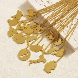 PVD Coated Real Gold Plated 18K Map Heart Shape 304 Stainless Steel Casual Simple Style Waterproof Non Tarnish Pendant Necklace