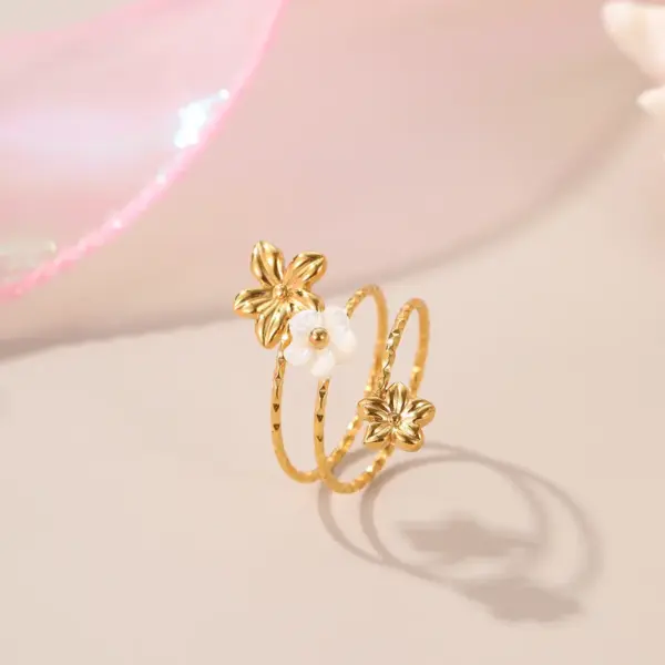 Wholesale Elegant Pearl Flower Stainless Steel Open Ring Gold Plated Adjustable Band Casual Holiday Jewelry Accessory For Women