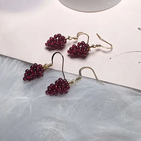 1 Pair Elegant Grape Garnet Handmade Drop Earrings Ear Line