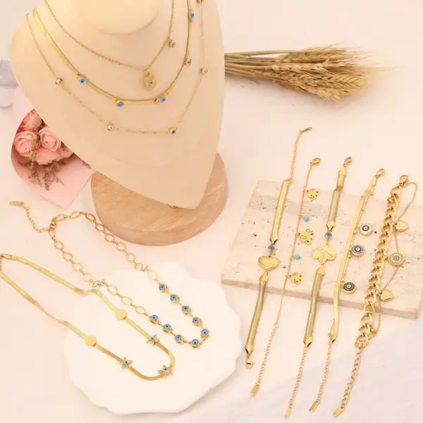 Wholesale PVD Coated 18K Gold Real Gold Plated Eye Stainless Steel Fashion Waterproof Non Tarnish 304 Stainless Steel Necklace