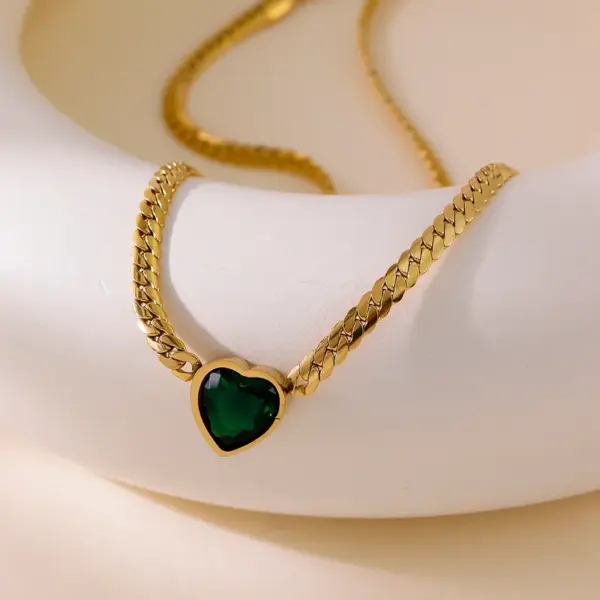 Wholesale 304 Stainless Steel Heart Shape PVD Coated 18K Real Gold Plated Necklace