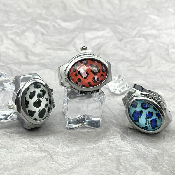 Wholesale [Ring watch] hot sale flip leopard gem personality fashion creative couple retro finger watch factory direct batch