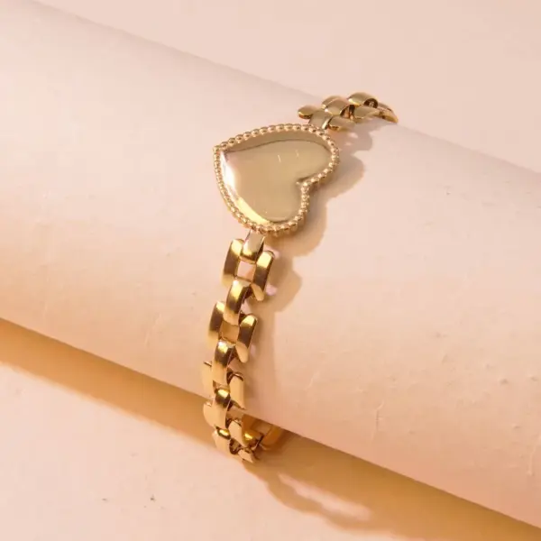 Ion Plating (IP) 18K Gold Plated Heart Shape 304 Stainless Steel Hip-Hop Simple Style Cool Waterproof Non Tarnish Bracelets