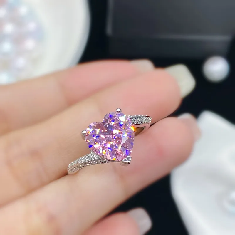Wholesale Fashion Heart Shape Copper Rings Inlay Zircon Copper Rings