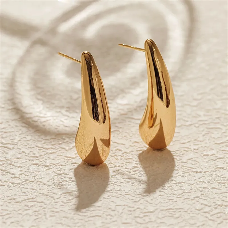 Wholesale PVD Coated 18K Gold Plated Solid Color 304 Stainless Steel Simple Style Classic Style Waterproof Non Tarnish Ear Studs