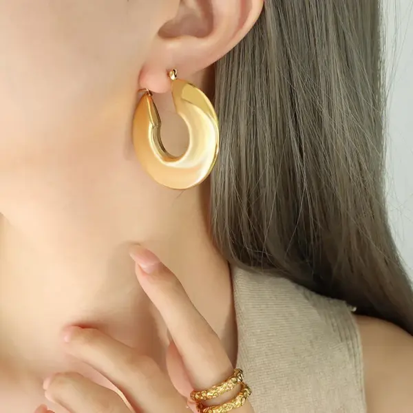 PVD Coated Real Gold Plated U Shape Titanium Steel Simple Style Waterproof Non Tarnish Hoop Earrings