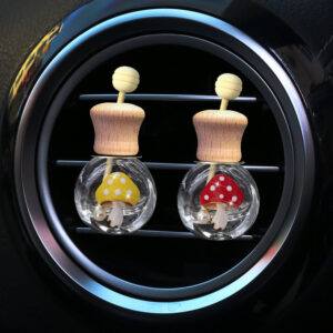 Wholesale Car Air Outlet Perfume BBottle Mushroom Aromatherapy Essential Oil Glass Decorative Empty Bottle Volatile Fragrance Decorative Ornaments