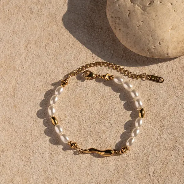 Wholesale Stainless Steel Round PVD Coated Titanium Steel Simple Style Gold Bracelets