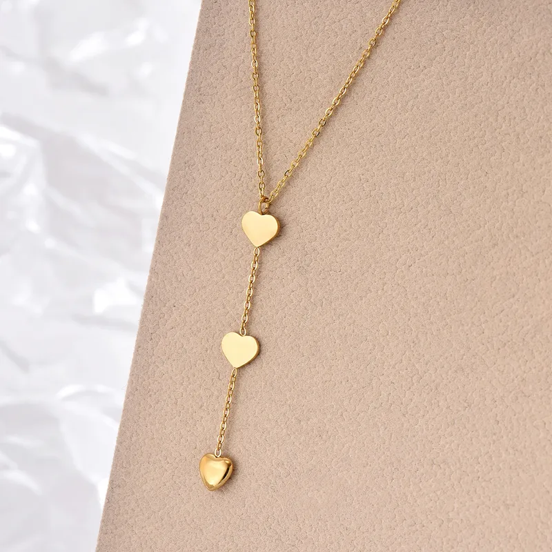 Wholesale PVD Coated Real Gold Plated Heart Shape Stainless Steel Modern Style Waterproof Non Tarnish 304 Stainless Steel Pendant Necklace