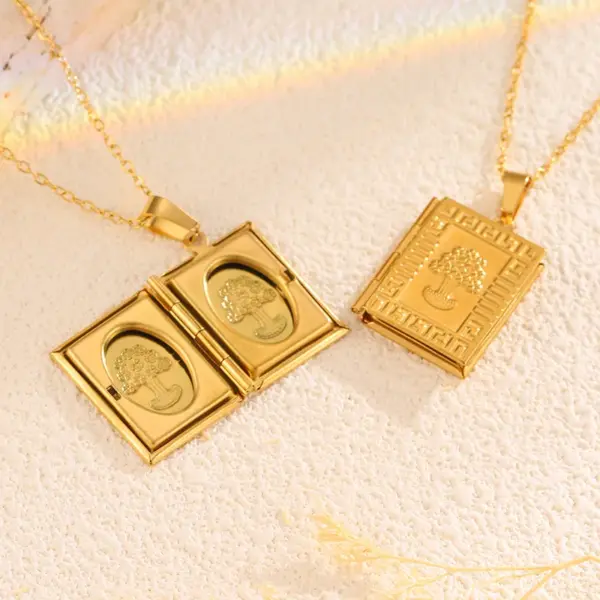 oly-4a5daab392f19cc3793ba2afbcb97bfd Wholesale PVD Coated Real Gold Plated Heart Shape 304 Stainless Steel Simple Style Classic Waterproof Non Tarnish Pendant Necklace Locket