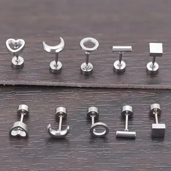 Wholesale 1 Pair Simple Style Moon Heart Shape Plating 304 Stainless Steel 18K Gold Plated Ear Studs