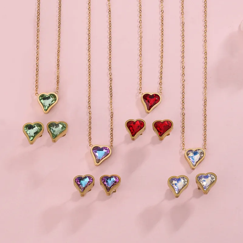 Wholesale 304 Stainless Steel Glass Heart Shape Ion Plating (IP) Zircon 18K Gold Plated Vintage Style Sweet Waterproof Non Tarnish Inlay Regular Chain