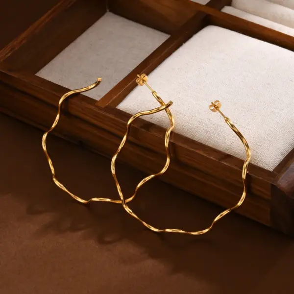 PVD Coated Real Gold Plated 18K Gold Waves 304 Stainless Steel Elegant Streetwear IG Style Waterproof Non Tarnish Jewelry Set