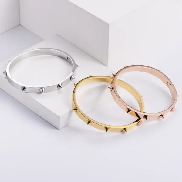 Wholesale PVD Coated 18K Gold Plated Stainless Steel Waterproof Non Tarnish